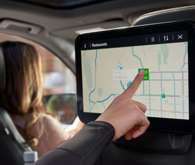 Chevy-SUV-Suburban-Interior (2)