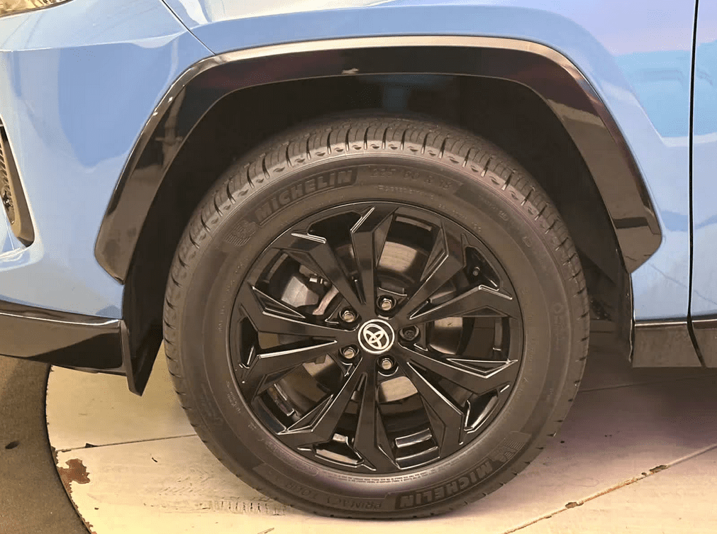 Image of 2022 Toyota RAV4 Hybrid SE