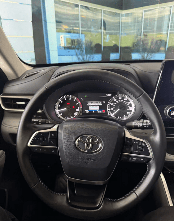 Image of 2024 Toyota Highlander LE