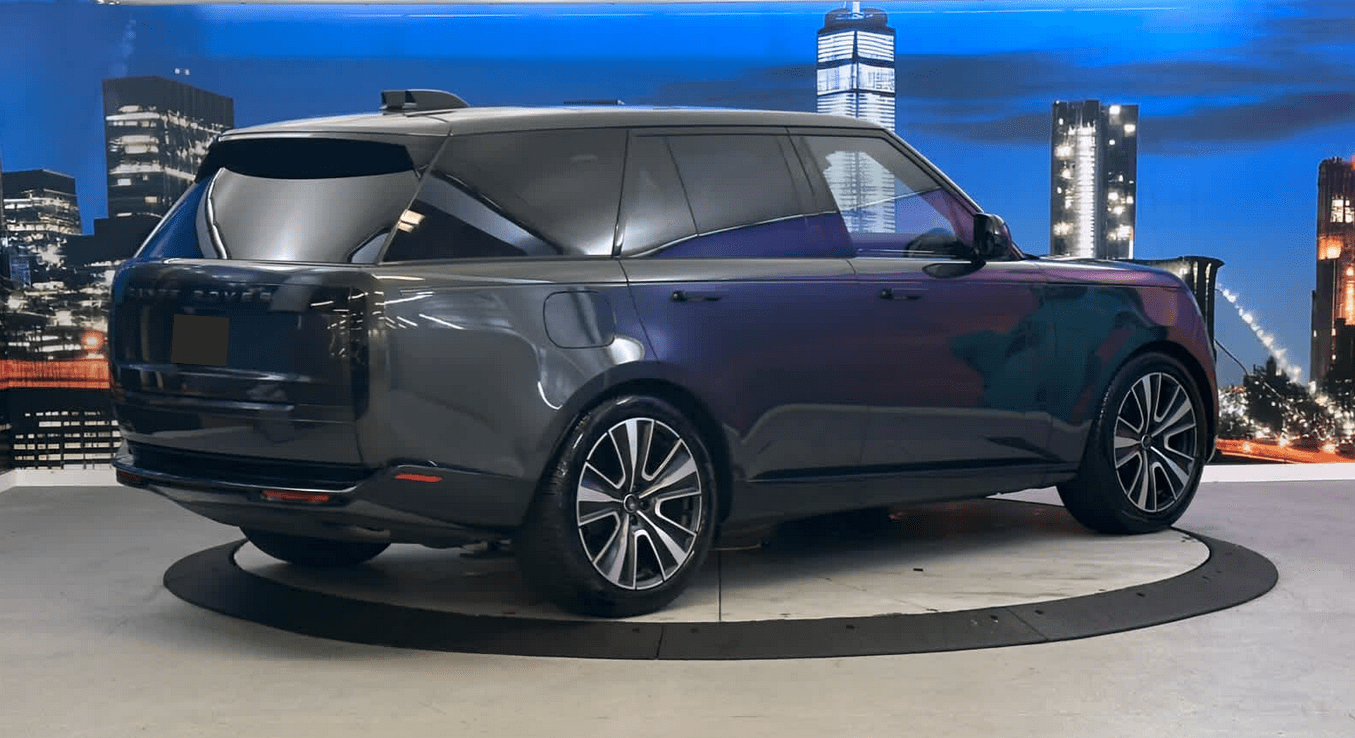 Image of 2025 Land Rover Range Rover P400 SE