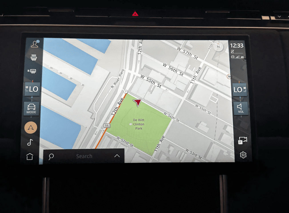 Image of 2025 Land Rover Range Rover P400 SE