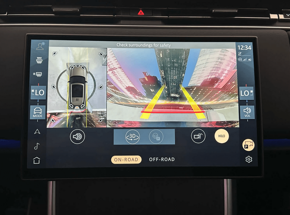 Image of 2025 Land Rover Range Rover P400 SE